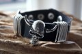 Armband leer skull horn zwart